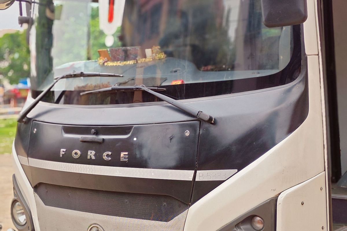 Front grille of a P.B. Travels Force Traveller coach
